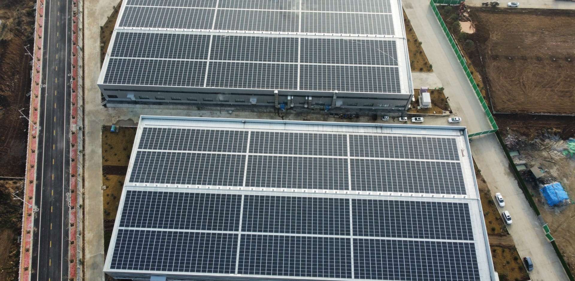 1920-2021年3月，，，，河南唐河县 中部食物城BIPV光伏项目，，，，装机量1.8MW，，，，年发电200万度，，，，知足45%用电需求.jpg